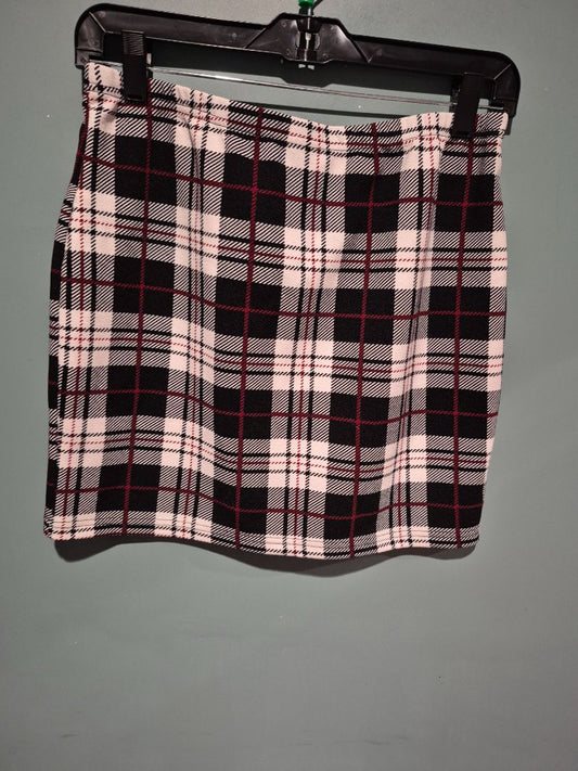 Black & White Plaid Shein Mini Skirt, L