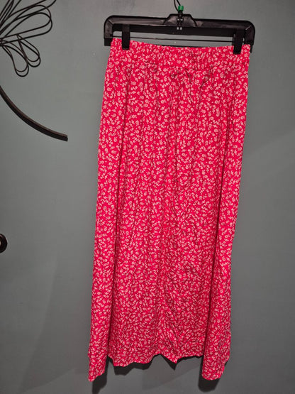 Red w/White Flowers Shein Maxi Skirt, Petite L