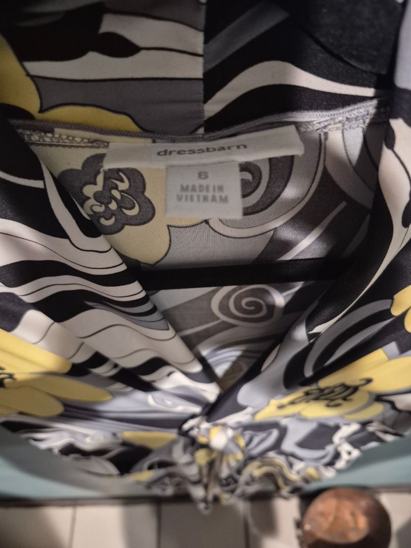 Black, White, Yellow Floral Dressbarn Cap Sleeve Dress, 6