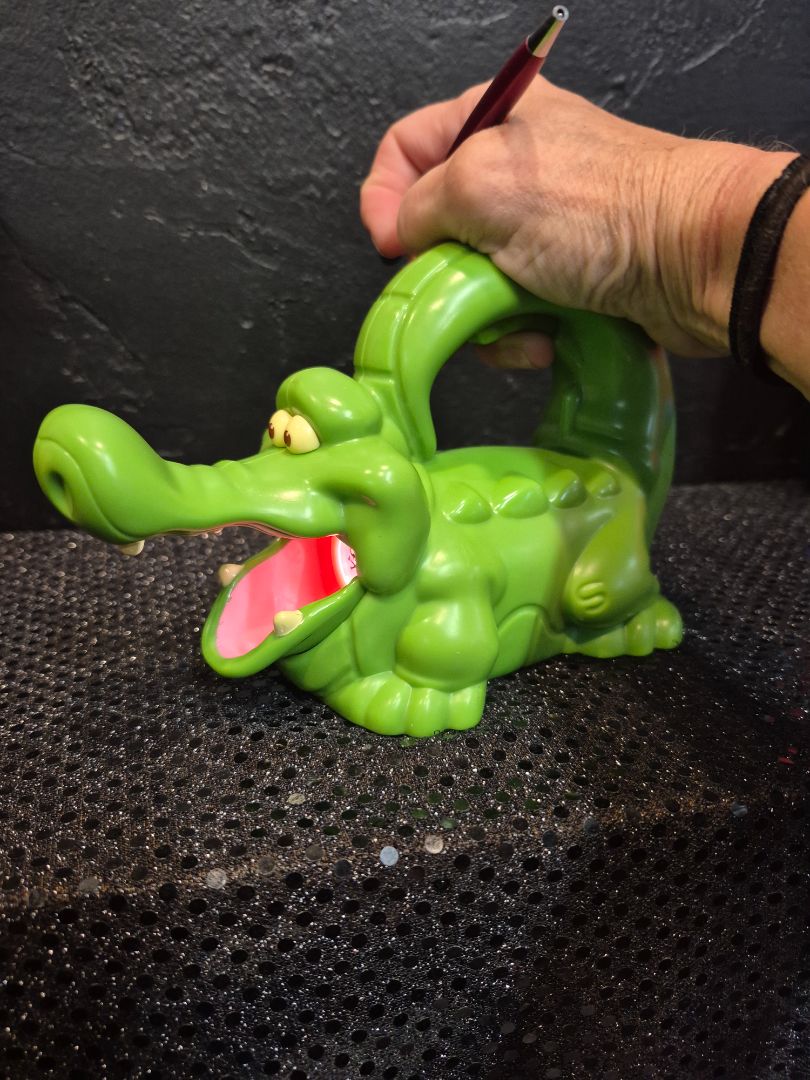 Mattel Disney Jake and the Neverland Pirates Crocodile Flashlight