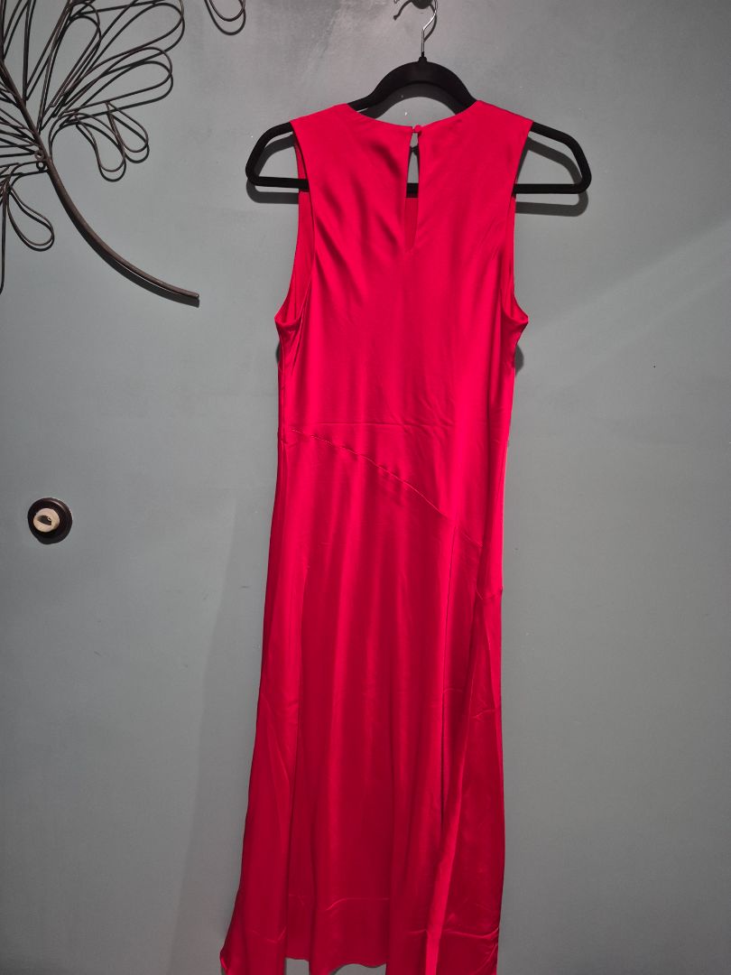 Red Express Full Length No Sleeve Dress, M