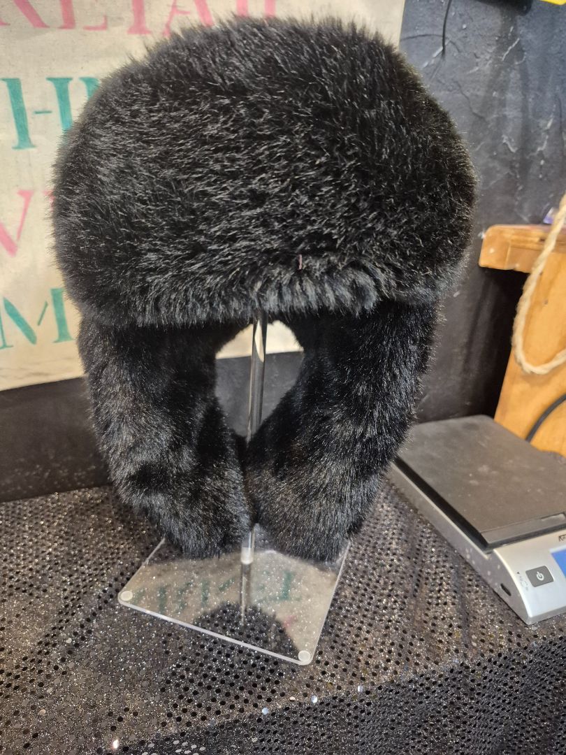 White w/Black Faux Fur Mad Bomber Trapper Hat, S