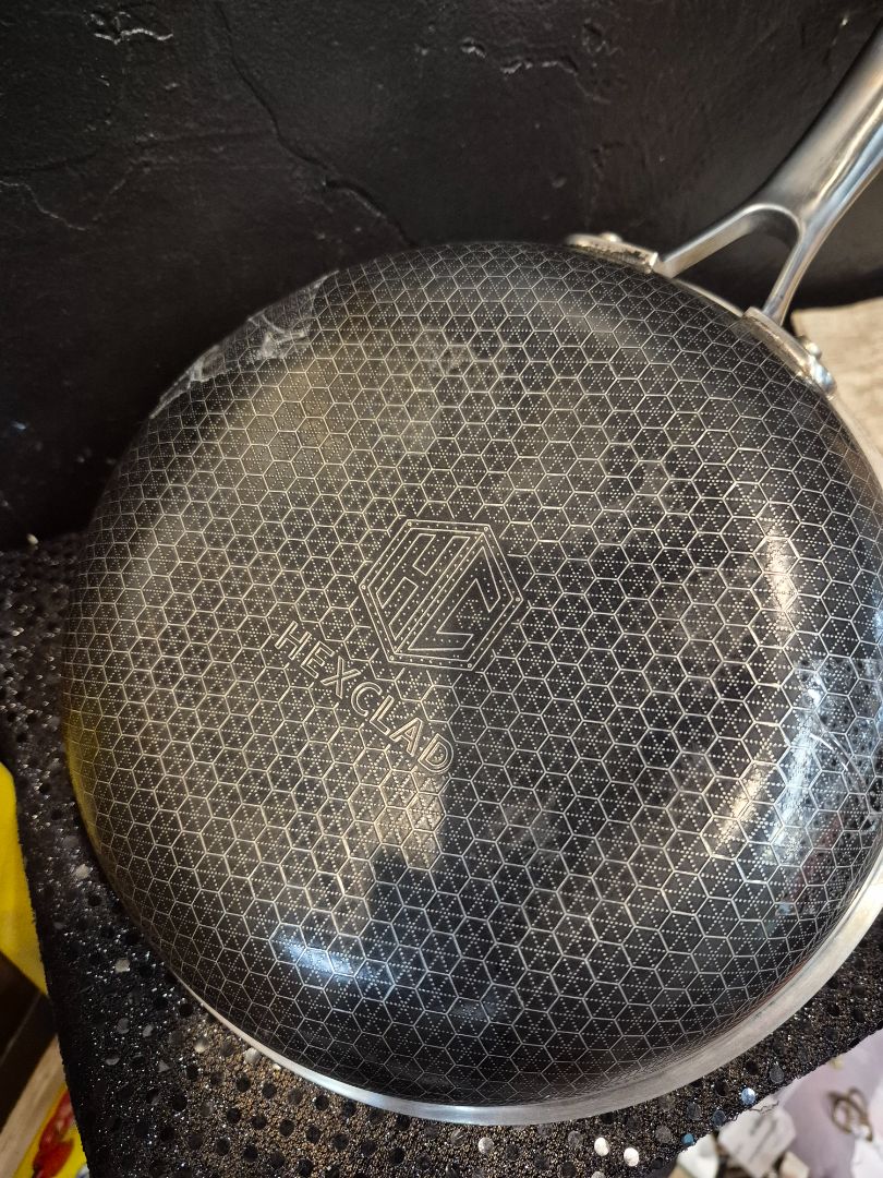 HexClad 8" Non-Stick Skillet w/Tempered Glass Lid