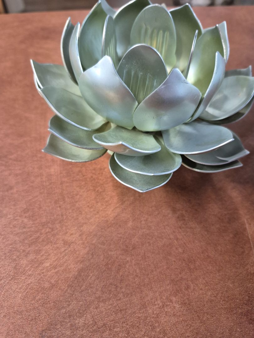 Mint  Metal Lotus Flower Tea Light Candle Holder, 5.5" × 3"