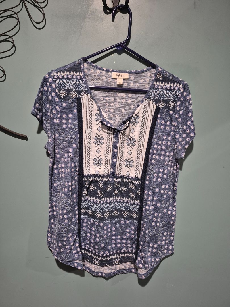Blue & White Style & Co Short Sleeve Blouse, M