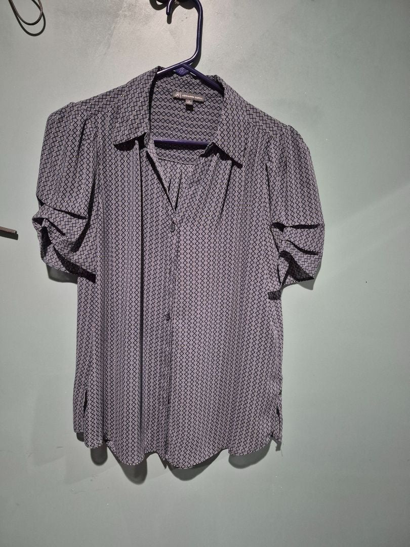 Charcoal Patterned Adrianna Papell Pinched Sleeve Button-up Blouse, S