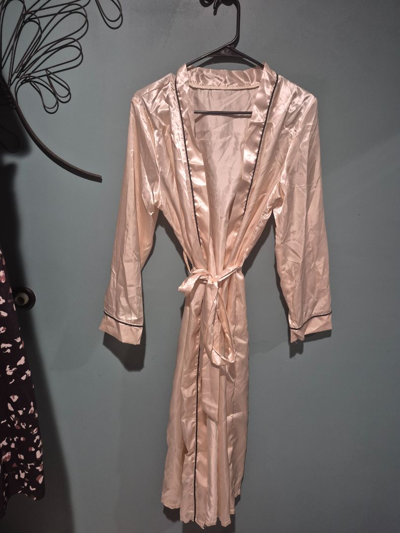 Champagne  Robe, M
