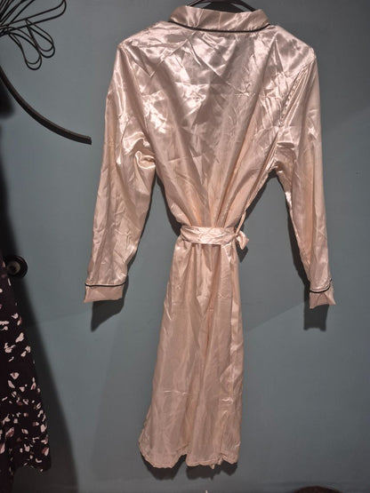 Champagne  Robe, M
