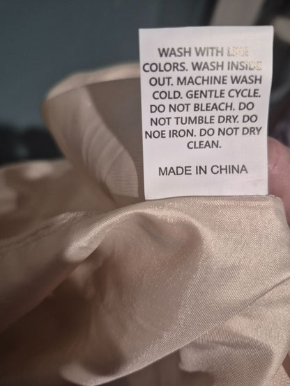 Champagne  Robe, M