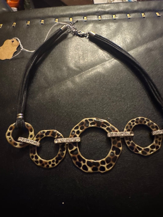Circle Choker