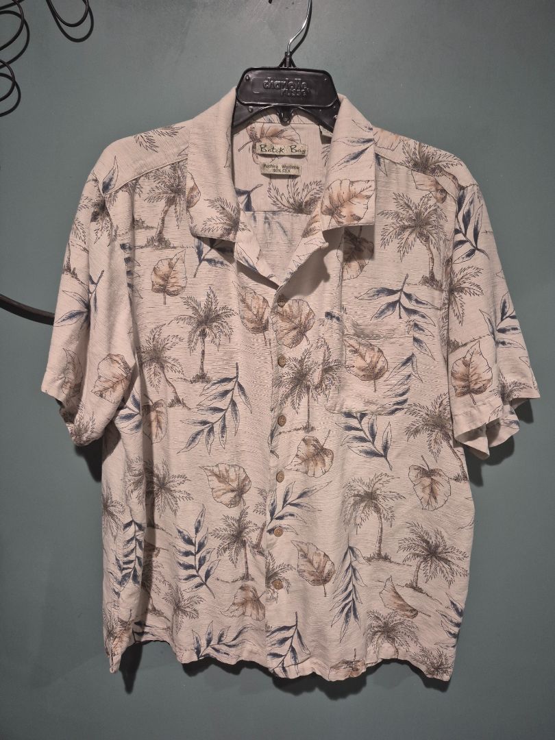 Tan  Batik Bay Silk Short Sleeve Button Shirt, L