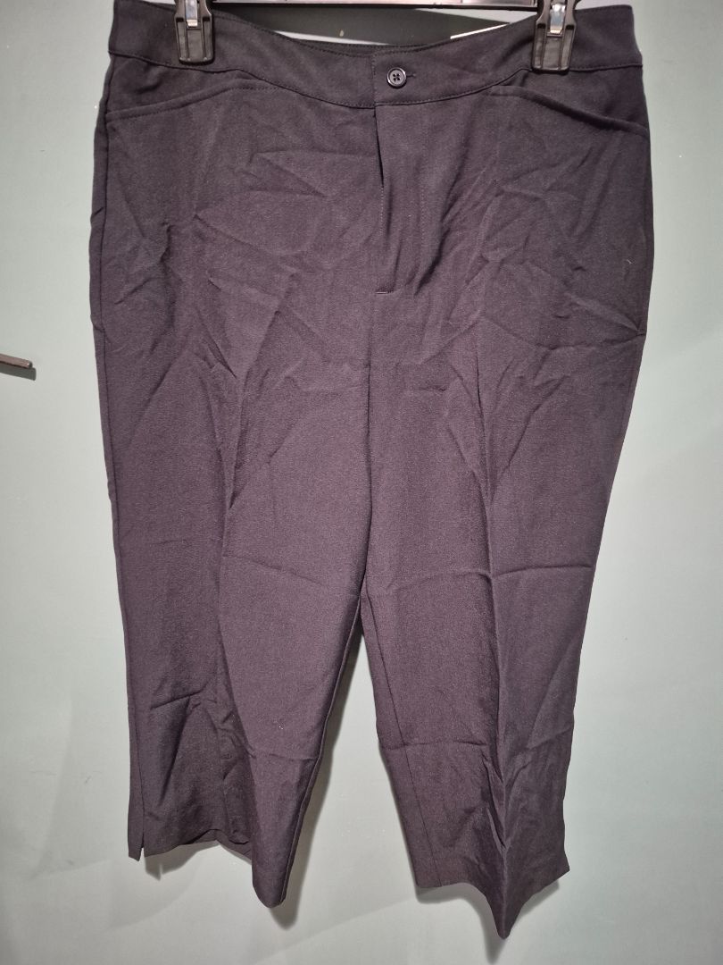 Black Christopher & Banks Classic Fit Capri Pants New w/Tags, 10