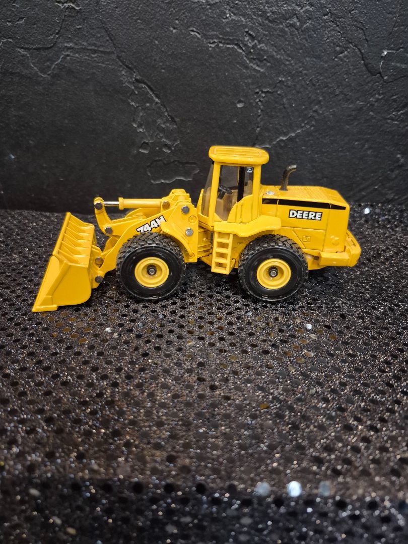 Yellow ERTL Die Cast John Deere 744H Wheel Loader