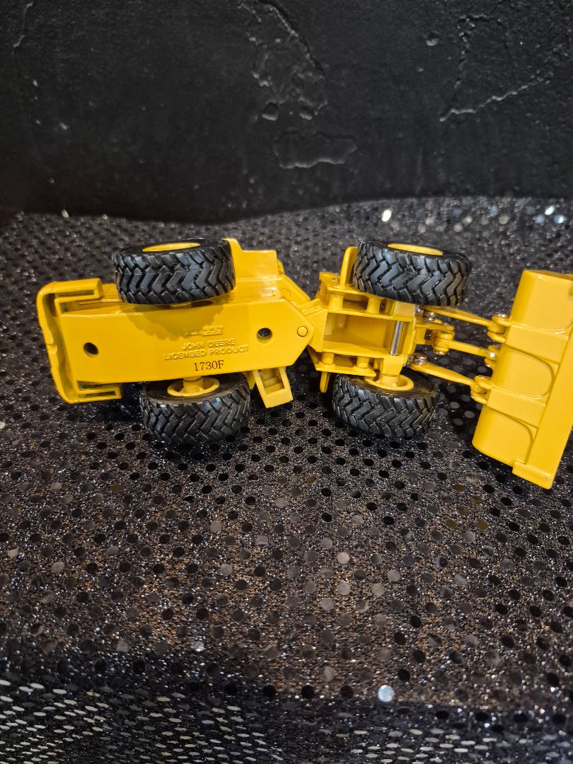Yellow ERTL Die Cast John Deere 744H Wheel Loader