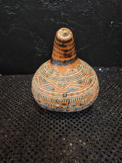 Handmade Hand-Painted Gourd Deco, 4.75" × 5.25"