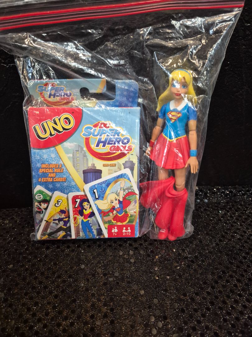 DC Super Hero Girls UNO Card Game & Figurine