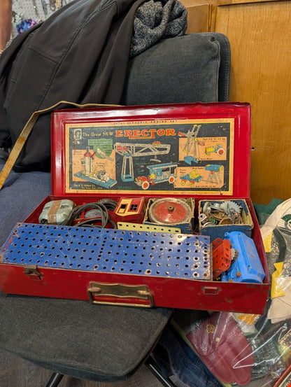 Vintage THE NEW ERECTOR Set A.C. Gilbert Co. W/Original Case