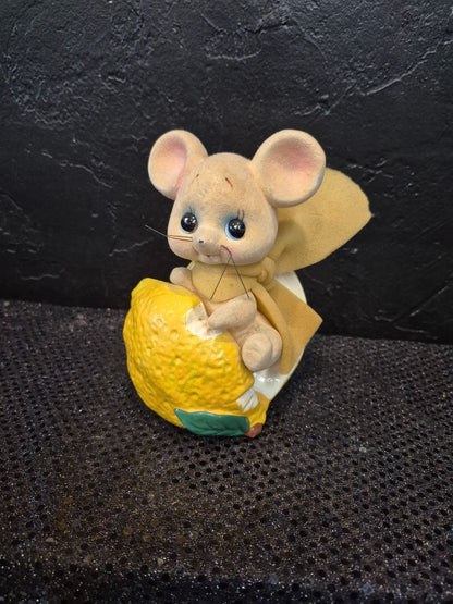 Tan & Yellow Vintage Flocked Bobble-head Mouse in Lemon Coin Bank, needs plug, 6"