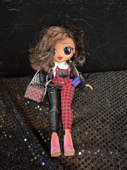 L.O.L. Doll- Winter Chill Surprise! OMG, 9.5"