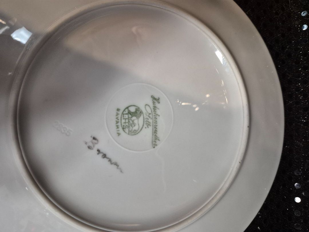 Ivory Hutschenreuther Porcelian Plate, 7.5"