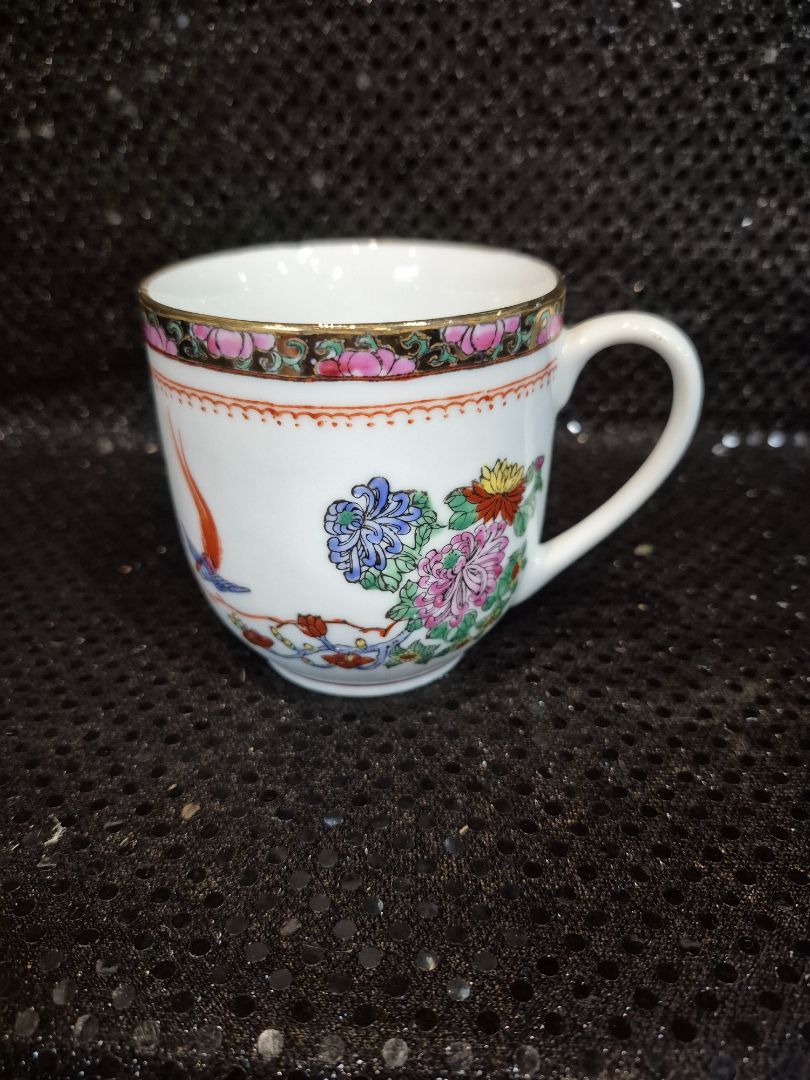 White w/Gold Trim  Hand Painted Mug, 3.5"
