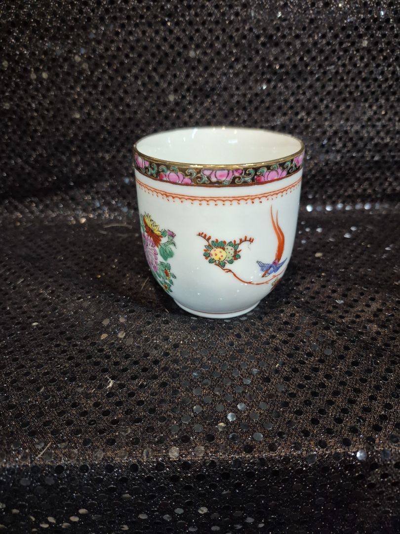 White w/Gold Trim  Hand Painted Mug, 3.5"