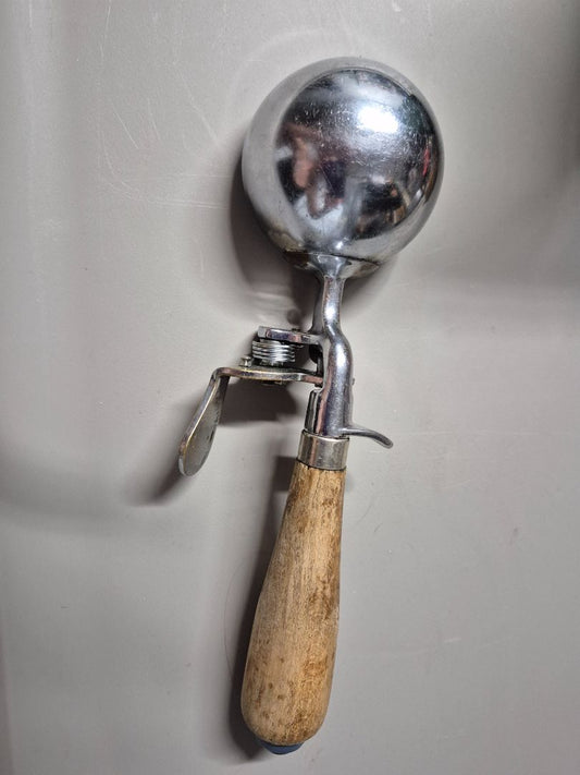 Vintage Ice Cream Scoop