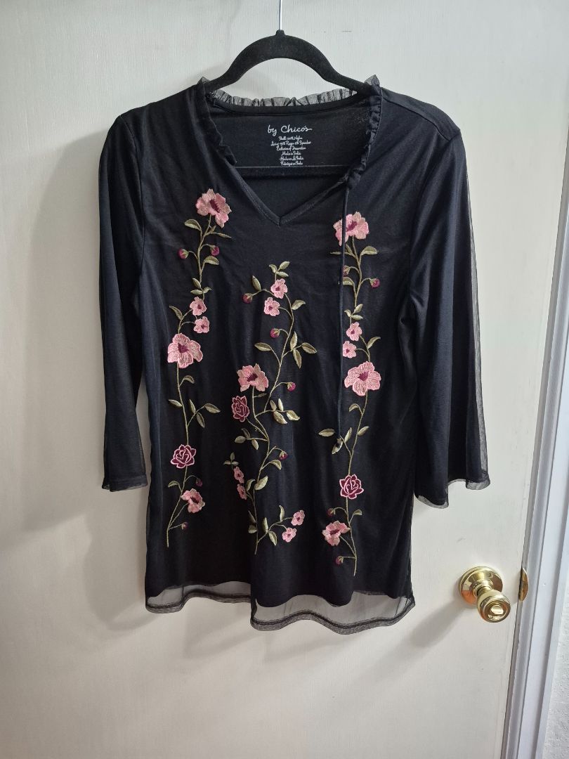 Black Chico's Mesh Embroidered Floral Rose Overlay Blouse, Size 0 Talla 0