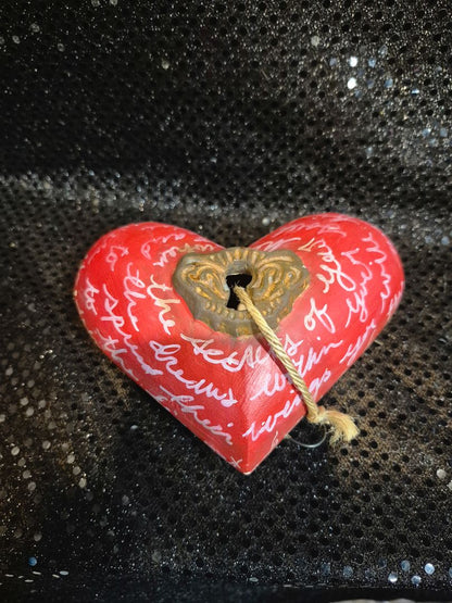 Red Liz McCombs Demdaco Art Hearts Collection Pottery Heart w/Key, 6" × 4"