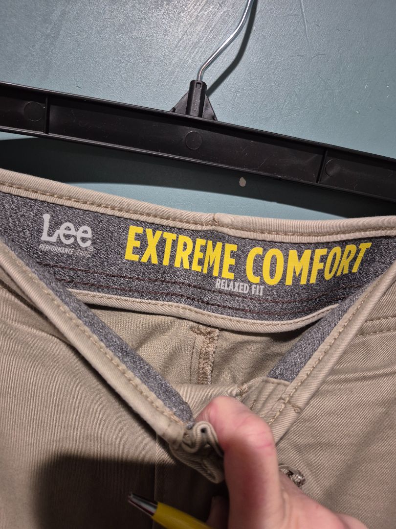 Lee Extreme Comfort Tan 40x29