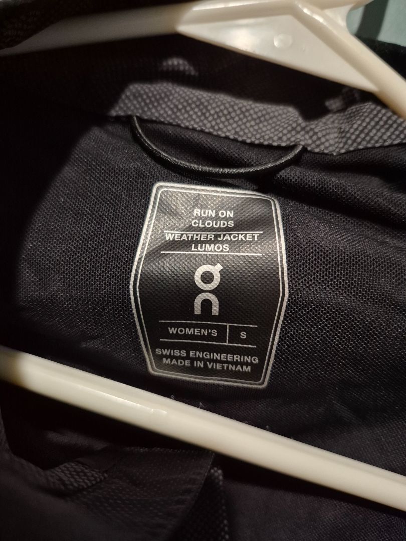 Charcoal Run on Clouds Running Jacket, S