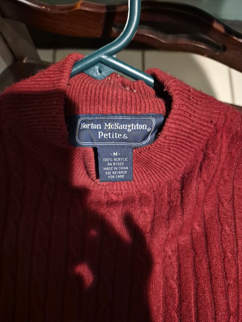 Burgandy Norton McNaughton Shirt Sleeve Ribbed Sweater, M