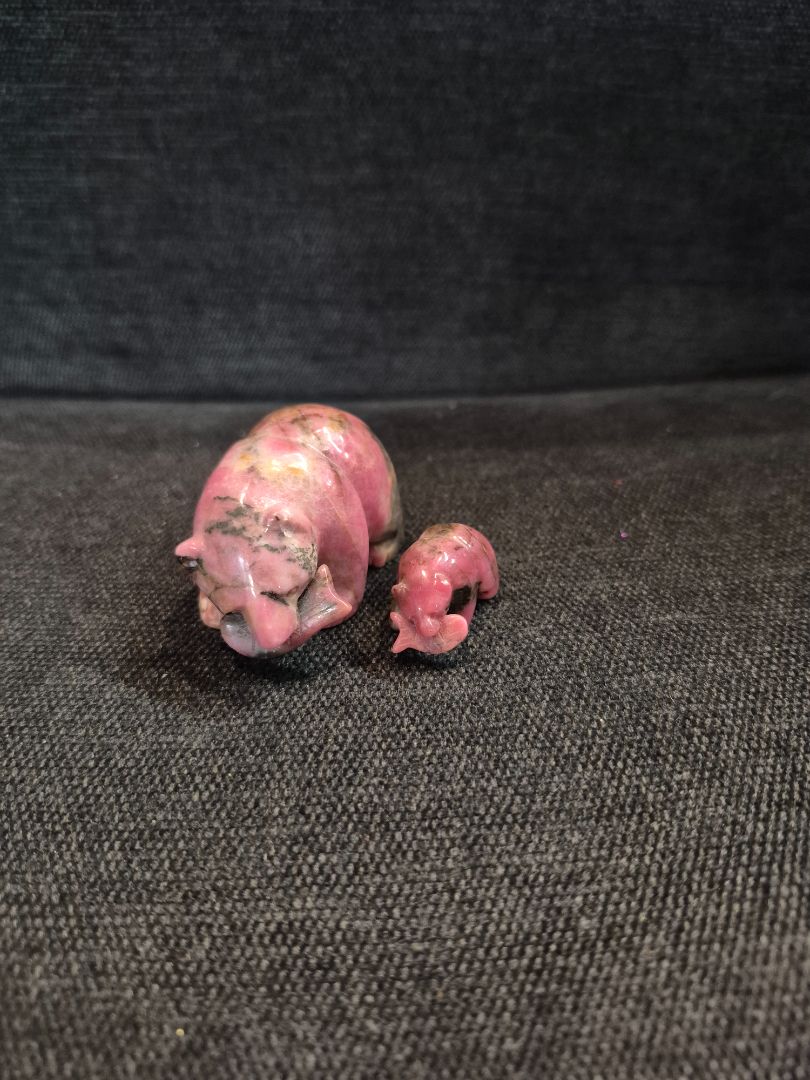 Pink & Black Rhodonite Hand Carved Bear w/Salmon and Cub w/Salmon, 2" & 1"