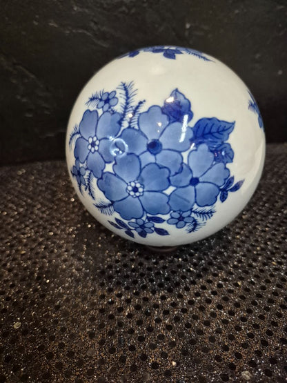 Cobalt Blue Flowers Porcelain Carpet Ball, 4"