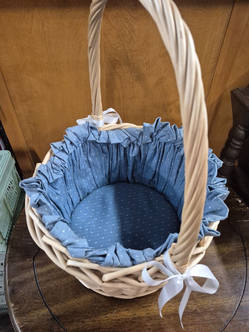 Tan Hand Woven Wicker Basket, 14" ×