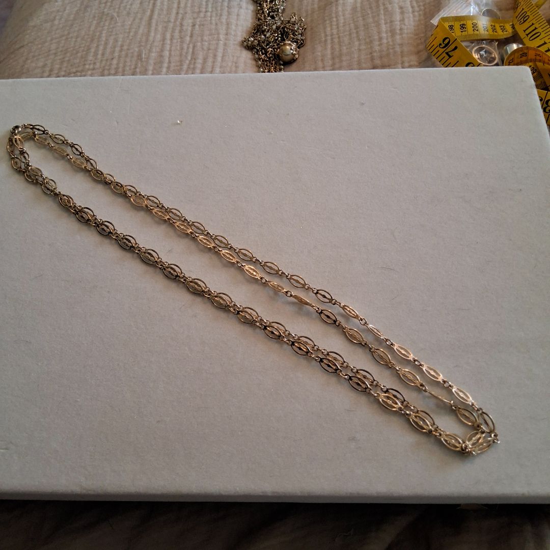 1980's Vintage Gold Tone Pierced Links Chain Necklace 24" Long
