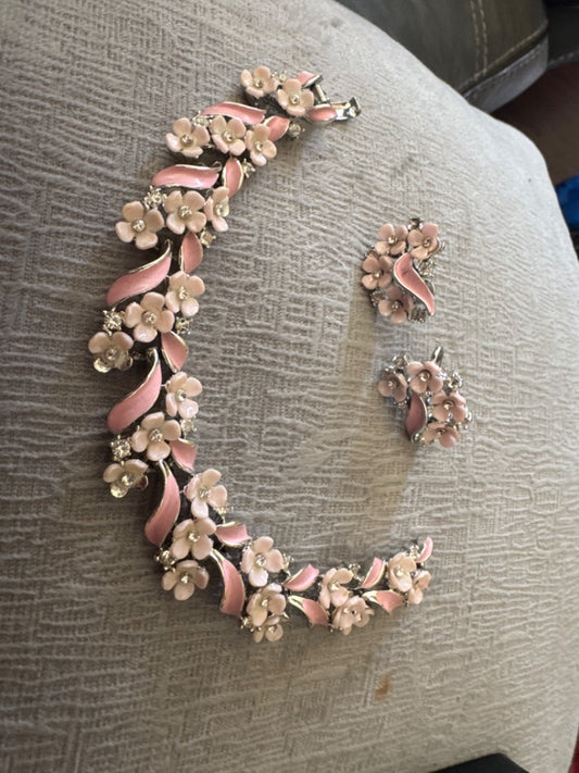 Listner Vintage Flower Bracelet/Earring Set