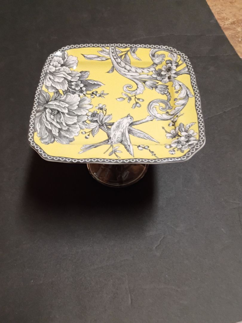 222 5th Adelaide Plate on Pedestal