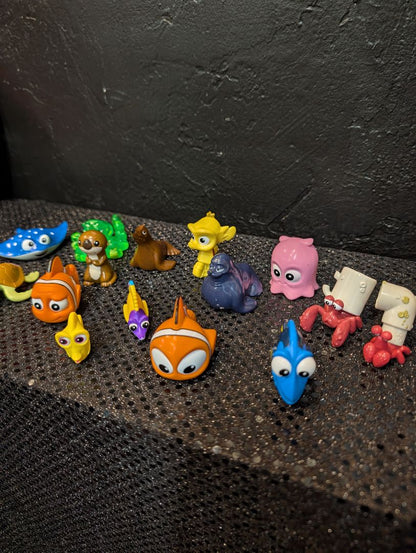 Finding nemo/dory 15 pc toy set