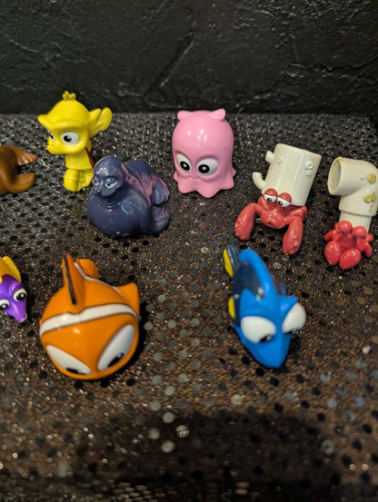 Finding nemo/dory 15 pc toy set