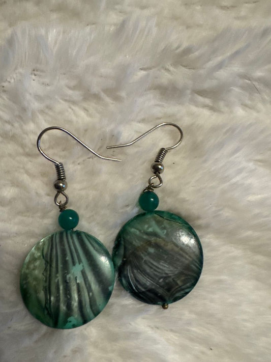 Green Round Shell Drop Earrings