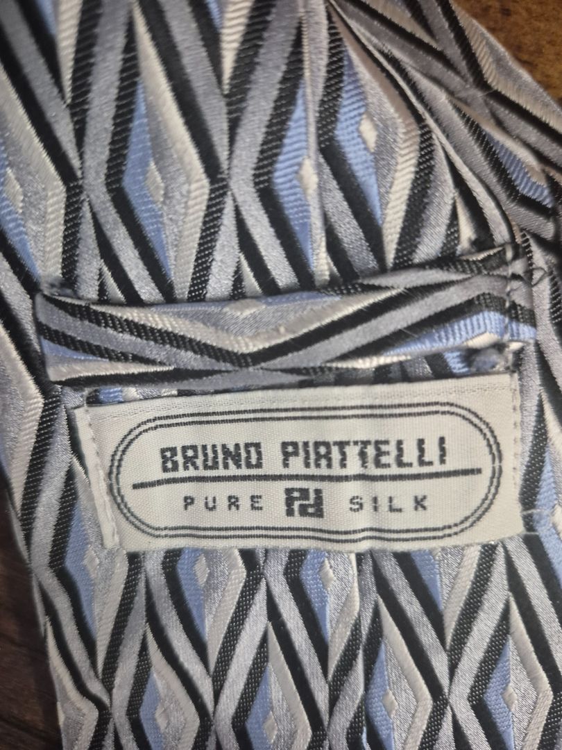 Silver Blue Diamond Brund Pirttelli Tie
