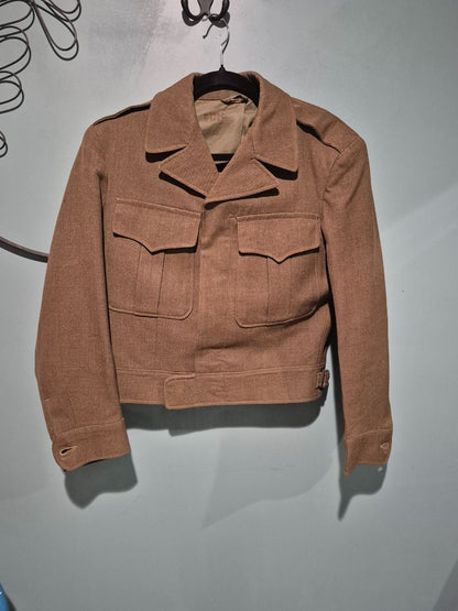 Army Green  Vintage US Army "Ike" Jacket, 34S