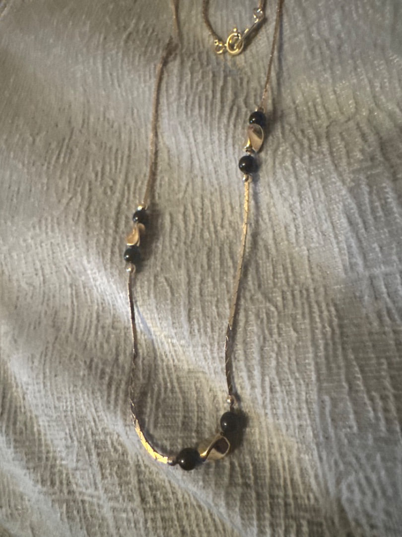 Amway Gold & Black Bead Necklace