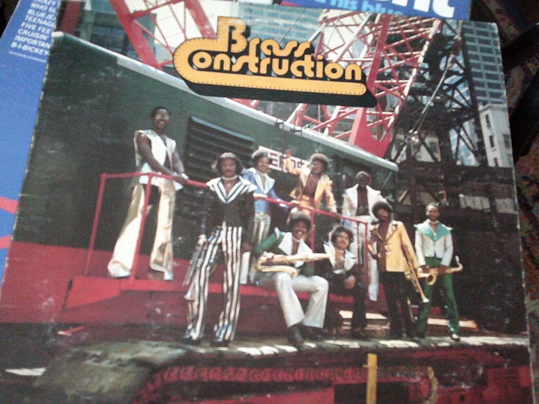 RECORD-BASS CONSTRUCTION-1975