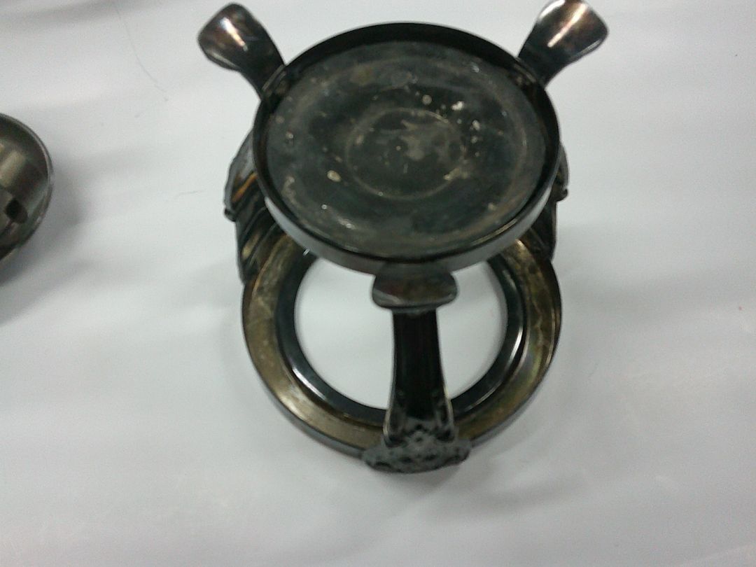 SILVERPLATE CHAFING DISH WARMER LIONHEAD MOTIF