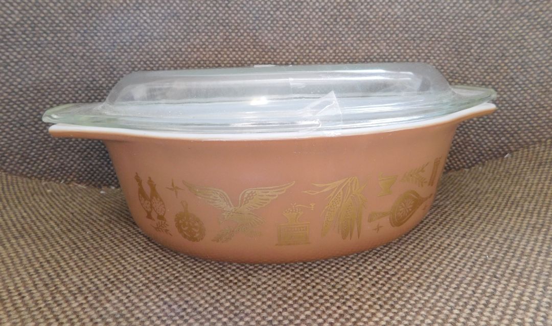 Early American Pyrex Casserole Dish