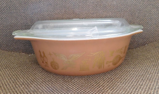 Early American Pyrex Casserole Dish