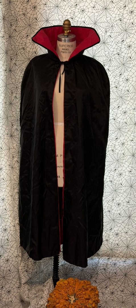 Black w/ Red Lining  Halloween Costumes, Adult