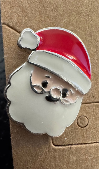 H-Santa head stud earrings